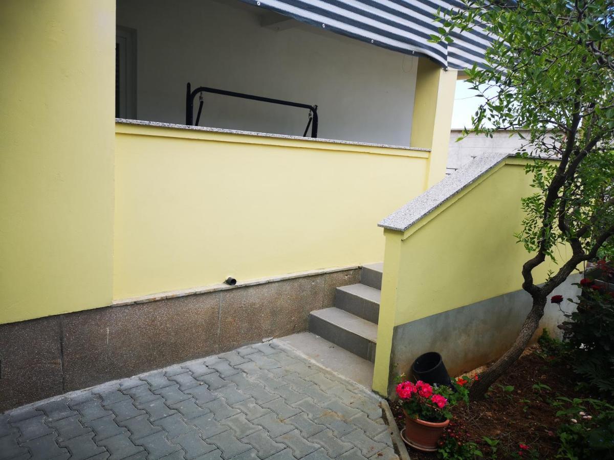 Apartments Kocijan Sukosan Exterior photo